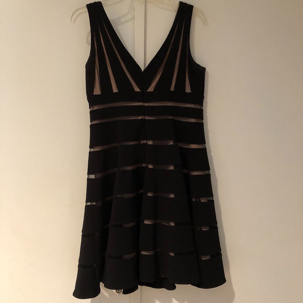 JS Collections Dress - Picture 2 of 4